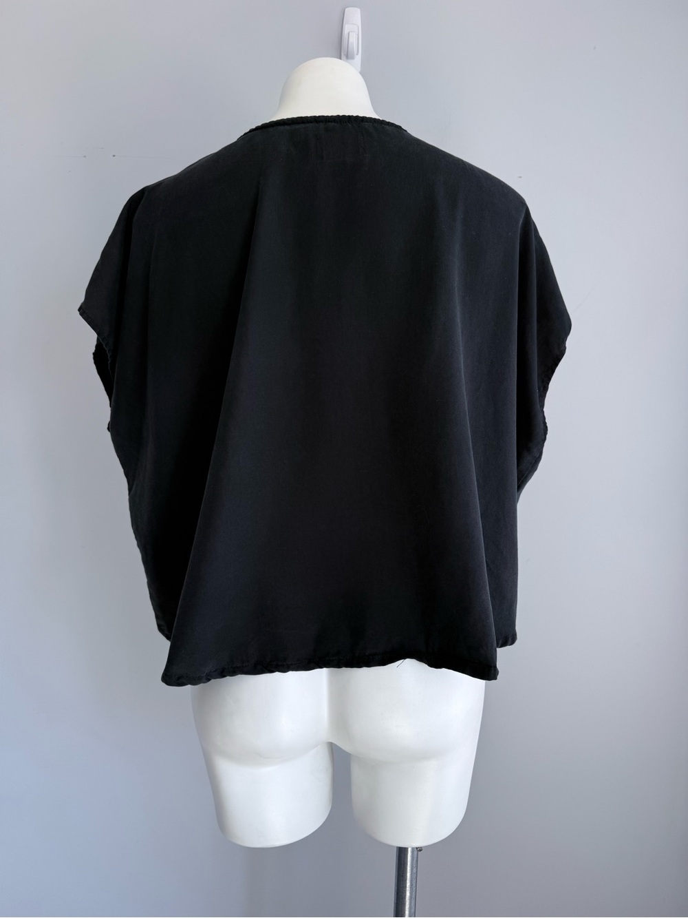 OFF ON Black Tencel Oversize Cropped Blouse Boxy Boat Neck Top XXS/XS Offon - Picture 7 of 15